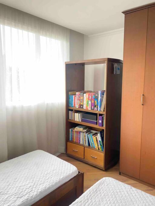 Sobrado Espacoso Em Santa Felicidade Куритиба Экстерьер фото