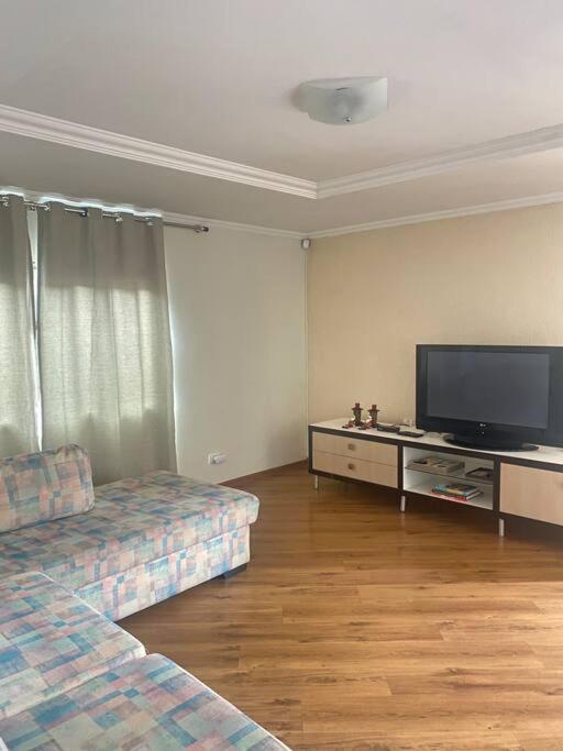 Sobrado Espacoso Em Santa Felicidade Куритиба Экстерьер фото